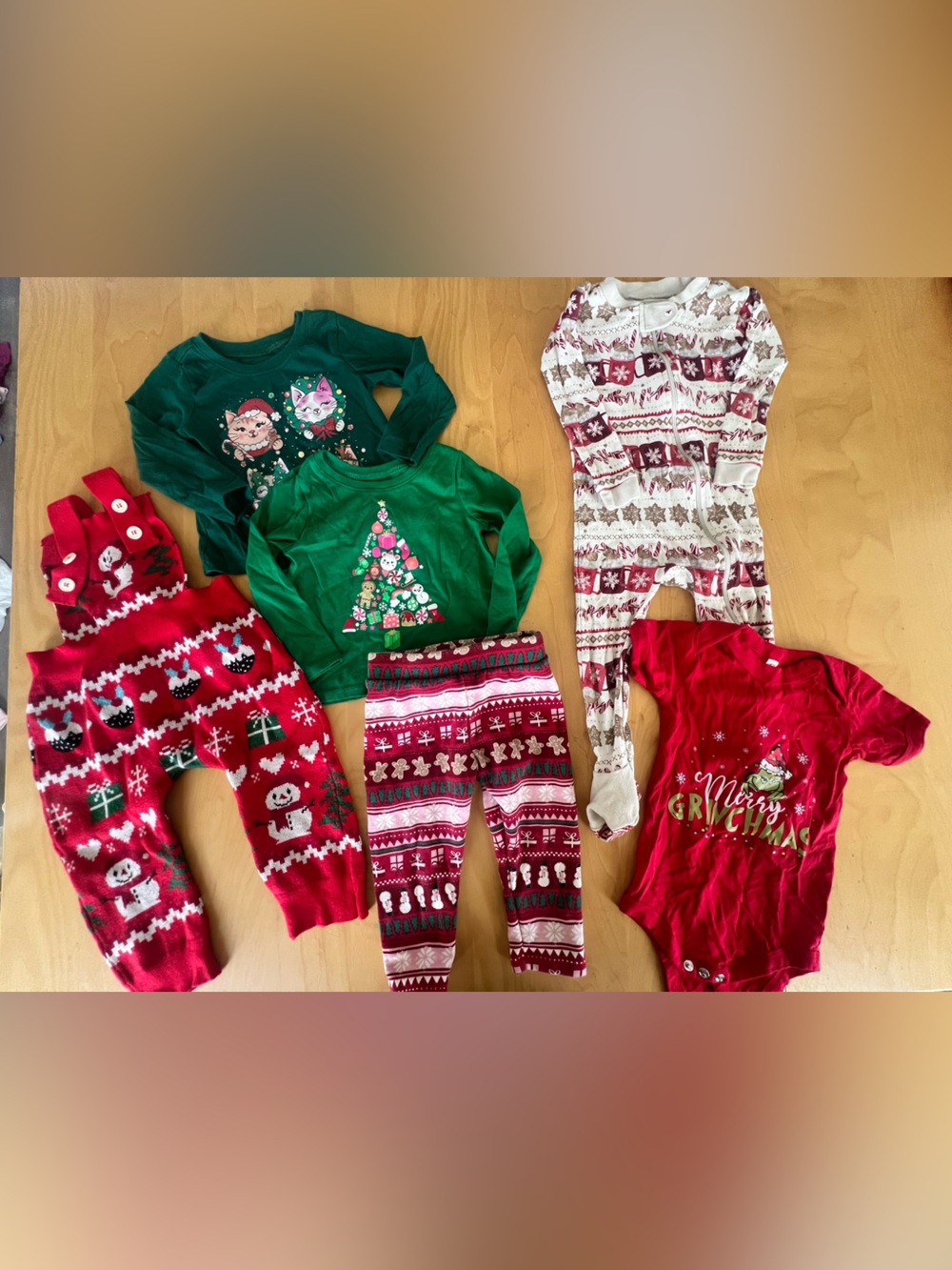 Bundle Bundle of Toddler Christmas Clothes (12 months- 2T)